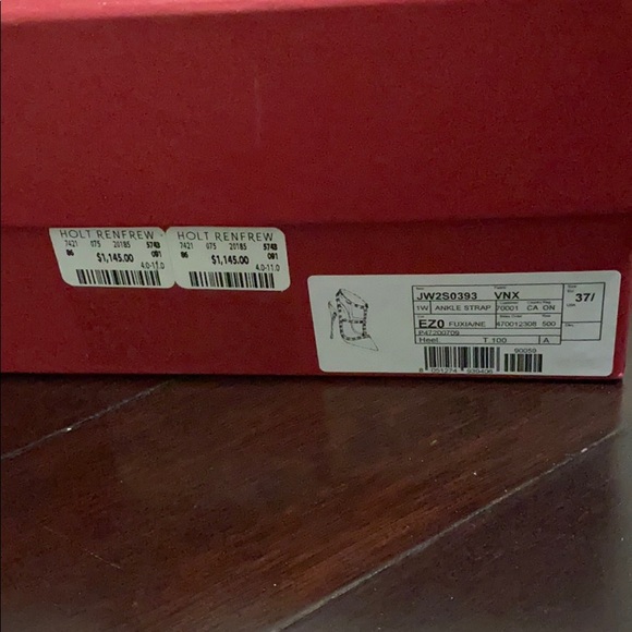 Valentino Rockstud size 37.5 - Picture 6 of 6